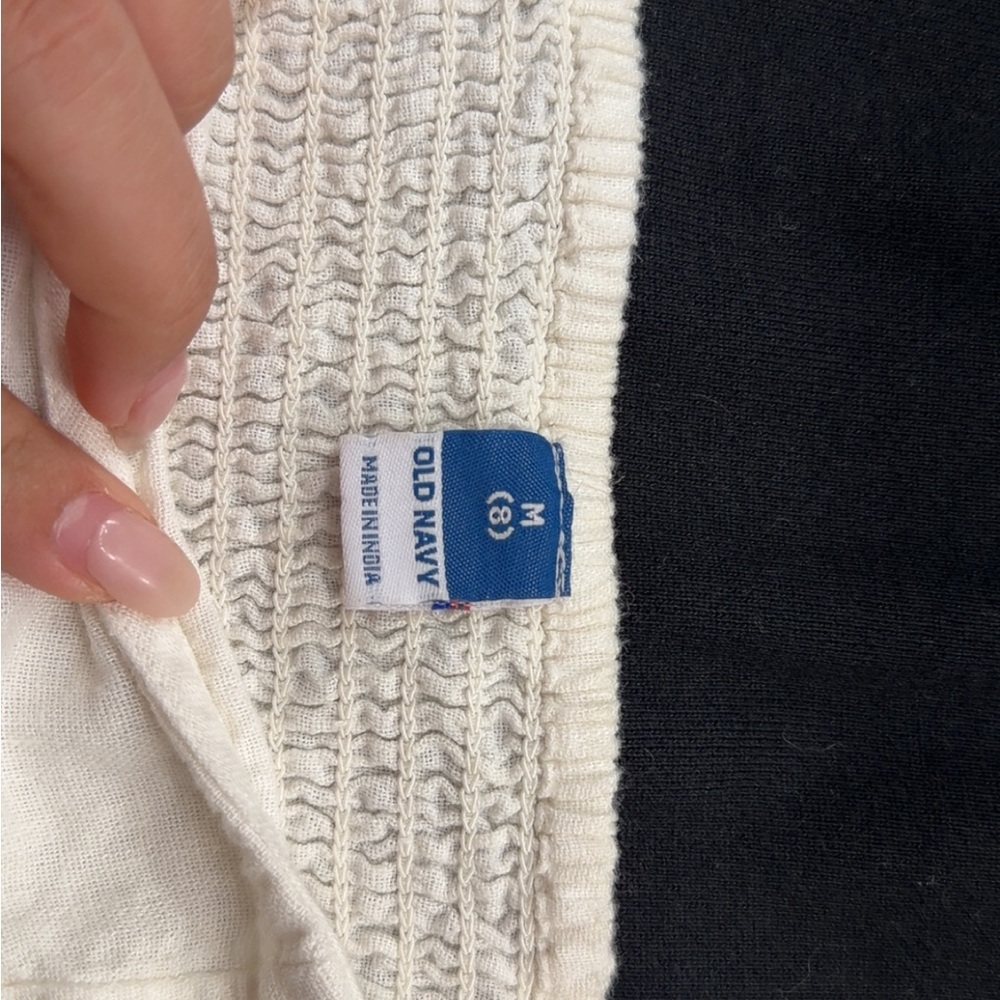Old Navy Cream Textured Top for kids - Picture 2 of 2